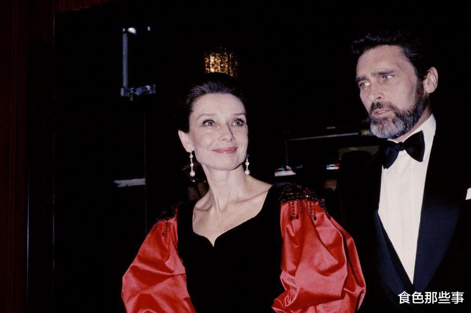 奥黛丽·赫本|厌食症还是暴食症?揭开奥黛丽·赫本苗条身材背后的真相!