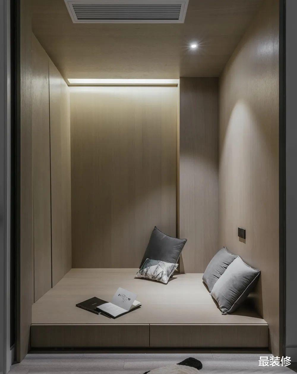 别再选择3+2+1的传统沙发了,真的好过时,现在的年轻人都这样做