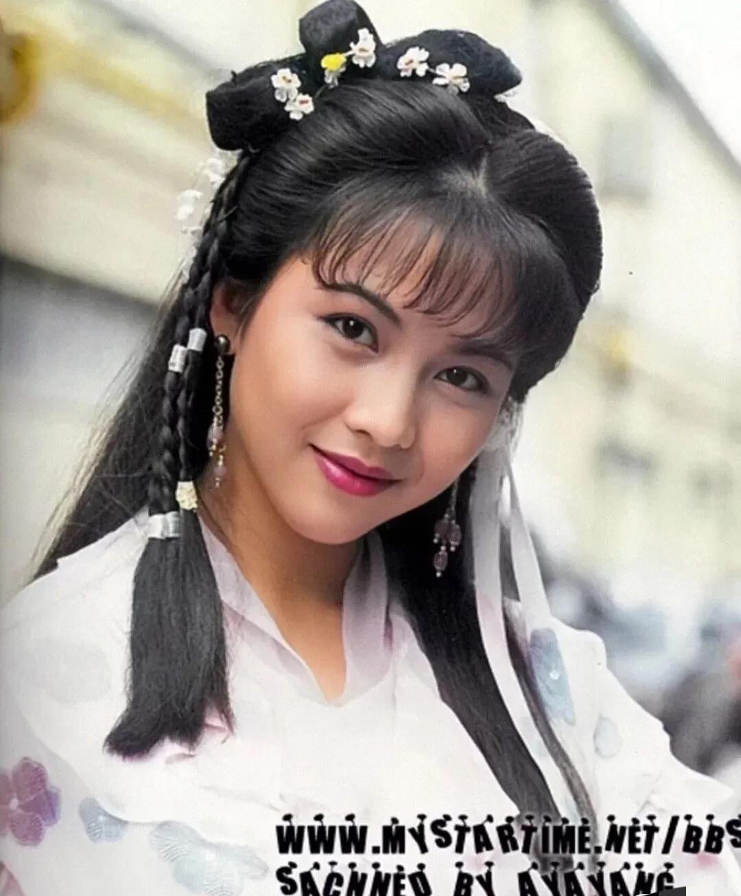 甄嬛传|《甄嬛传》各妃子年轻时候：静妃端庄，欣贵人惊艳，颂芝美艳