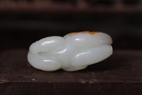 |舊藏和田玉籽料“枣红皮 虎皮童子”