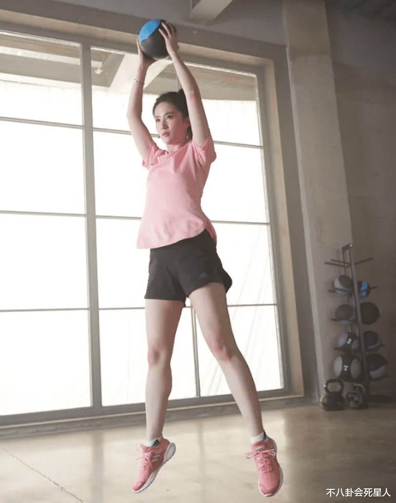 杨紫 “坚决不减肥”的女星，刘亦菲接受自己不完美，杨紫最瘦100斤