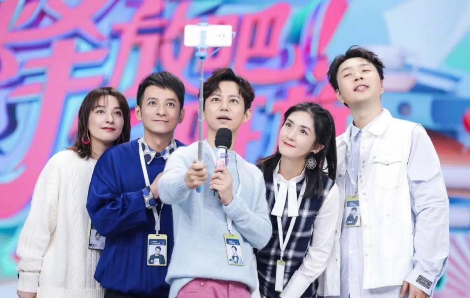 湖南卫视|湖南卫视迎来“辞职潮”,继冯禧之后,又一位美女主持离开