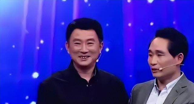 1987年,江苏小伙借给男孩1000元,25年后,对方拿出一千万回报他