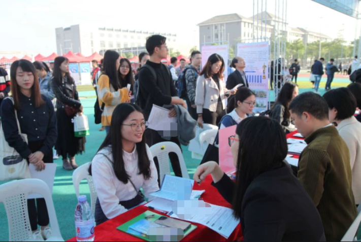 事业单位|卫健委下属事业单位公开招聘，有编制不限应届，优先考虑有经验者