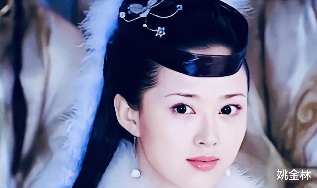 陈紫函|44岁颜丹晨首次当妈，神秘老公初次曝光，抱着8斤重胖儿子笑开颜