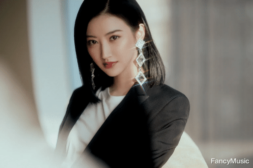 杨紫|杨紫新片突然开播，前期无宣传，口碑一如既往的好！