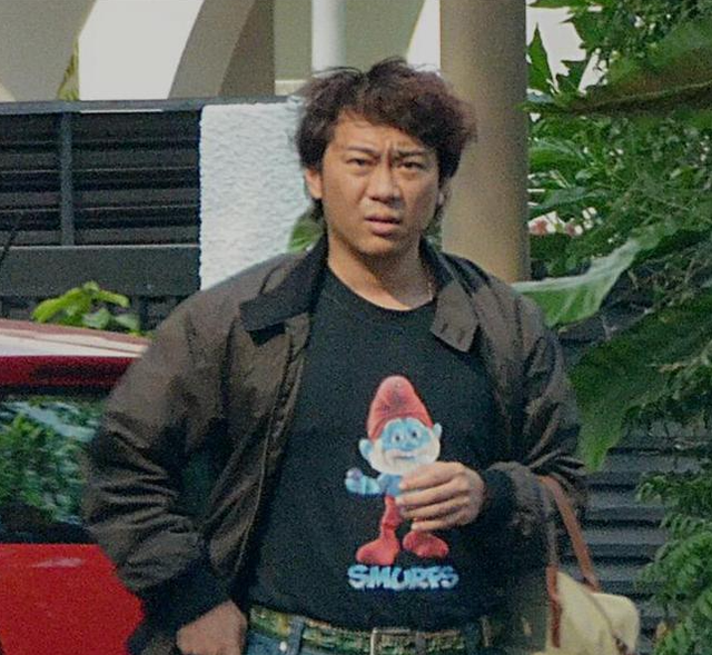32岁男导游与79岁富婆同居,竟携妻儿用4年时间霸占了富婆2亿资产