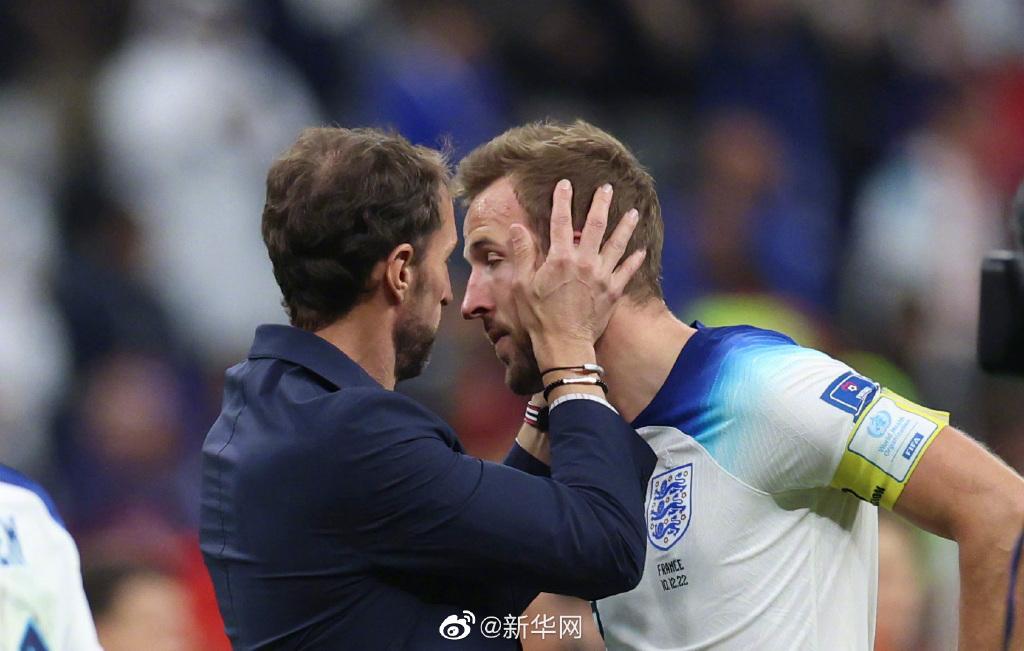 英格兰将帅力挺凯恩，称他是世界级前锋