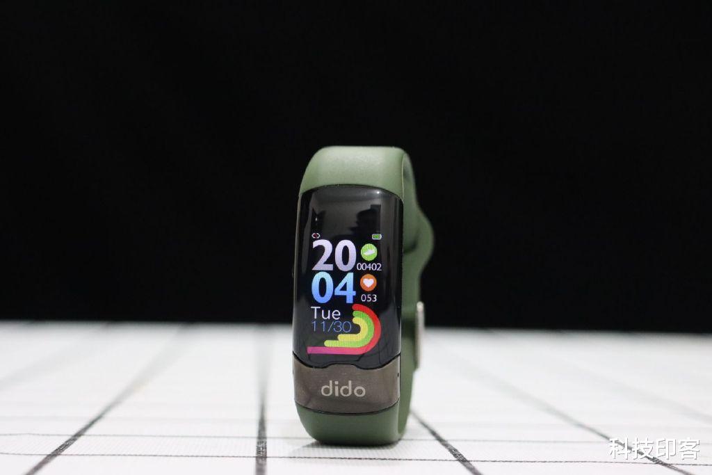 电信运营商|dido Y2手环—深度健康监测，守护美好生活