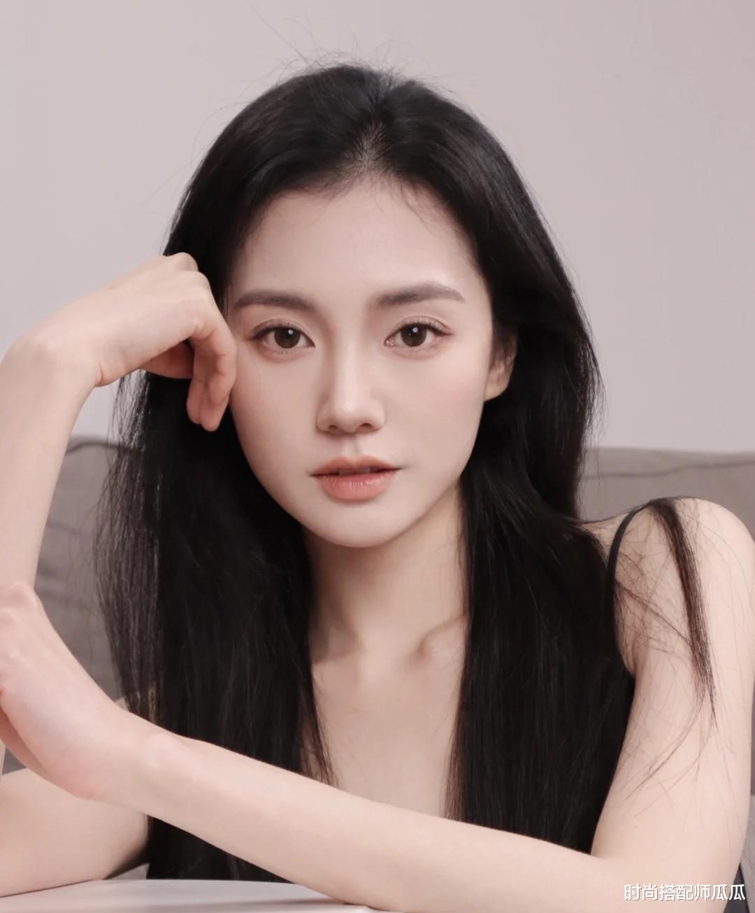 淡妆 女人哪怕再懒，出门也尽量化淡妆！掌握这3个步骤，显气色又好看