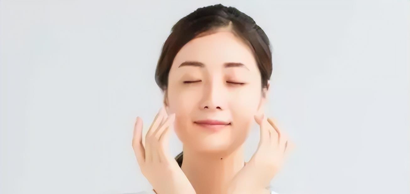 保湿 5款适合夏天的“精华水”盘点：款款都平价又好用，值得入手