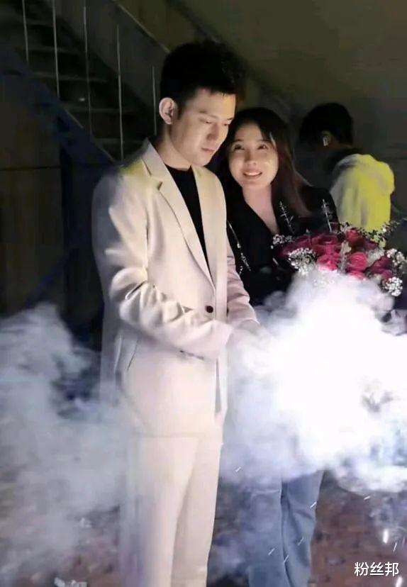 阿哲|阿哲自曝儿子照片,让其首次在YY发声,浅蓝口误直呼“叔叔好”