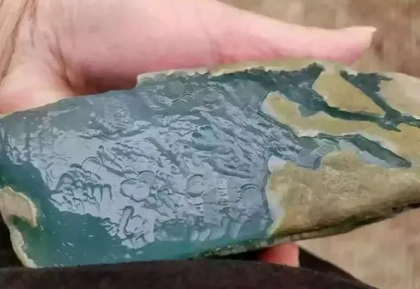 翡翠|翡翠原石:小白如何在翡翠原石中夹缝求生,收藏这一篇就够了!