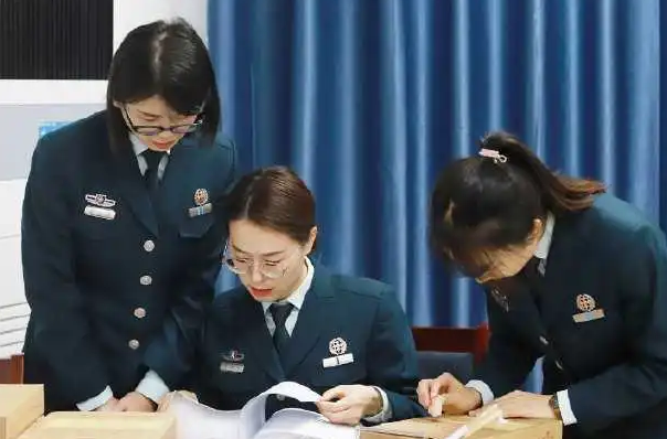 文职|2022年军队文职招聘再“遇冷”,月薪过万也无人问津,原因真现实