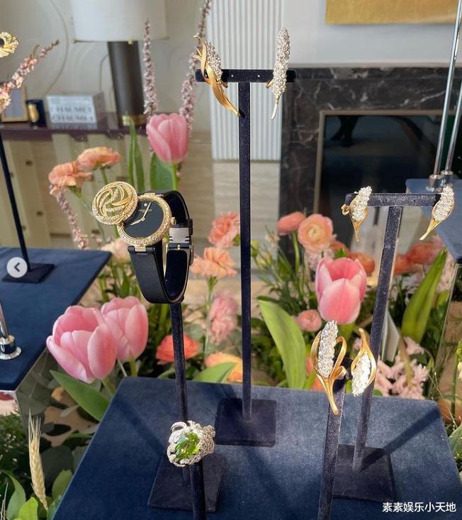 孙艺珍|孙艺珍婚后首次露面:和孔刘参加聚会,结婚全套首饰大公开