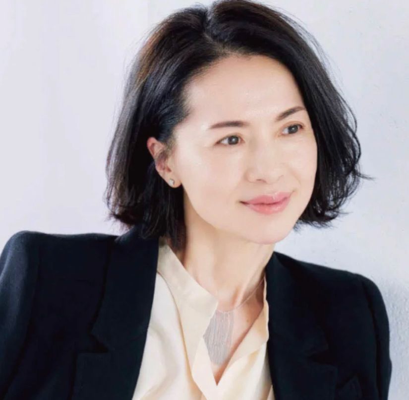 刘海 过了50还没阿姨味的女人：不穿老年装，不烫“大妈卷”，优雅洋气