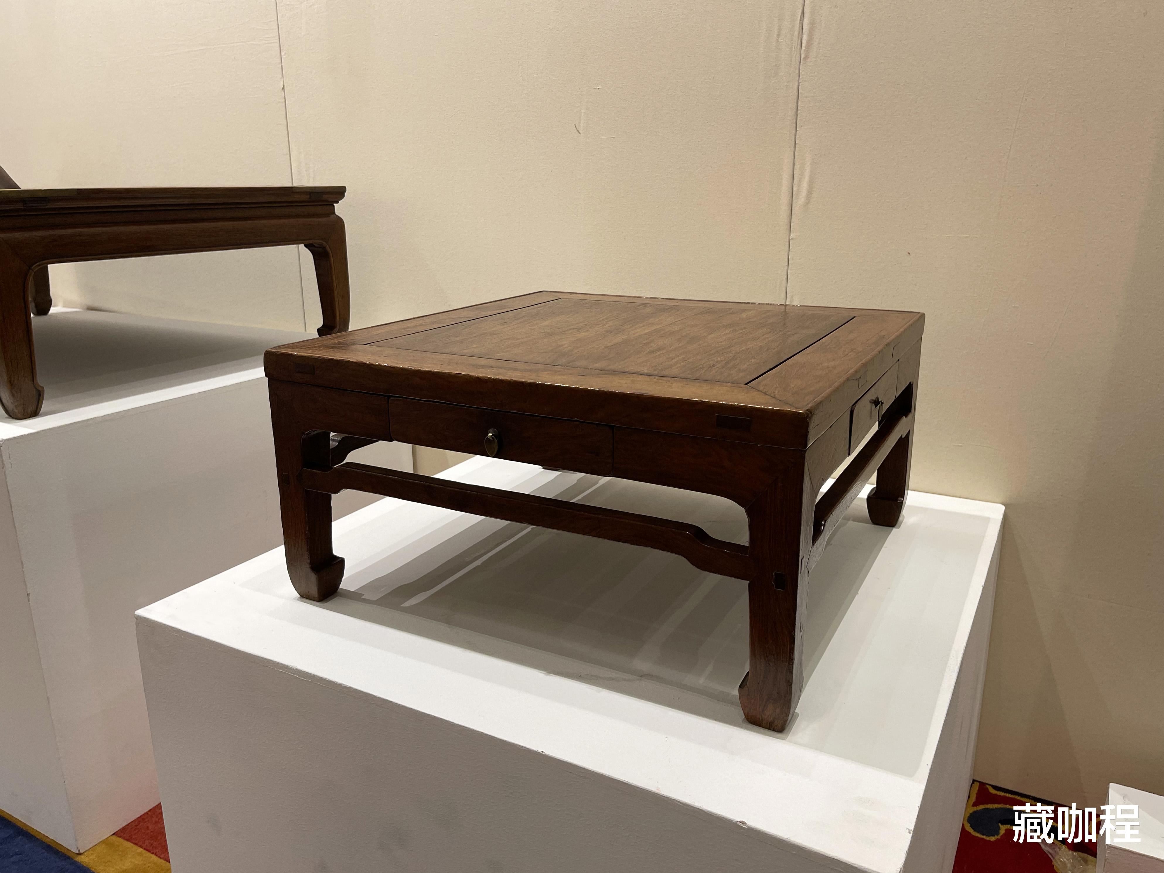 流拍|十年前成交价94.3万,黄花梨三弯腿炕桌结果流拍