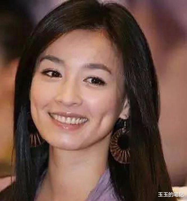 张庭|绝了！这九个酒窝女星无人争锋，一颦一笑都超甜，整不出的灵动