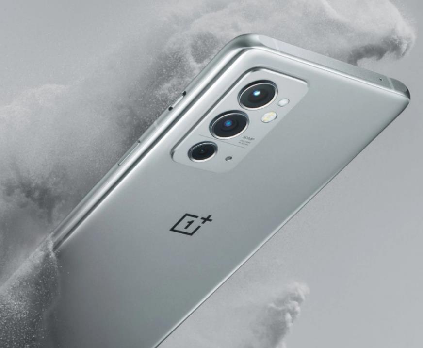 安卓|一加10Pro,在屏幕、续航和散热系统,都是同类价位机型中的翘楚