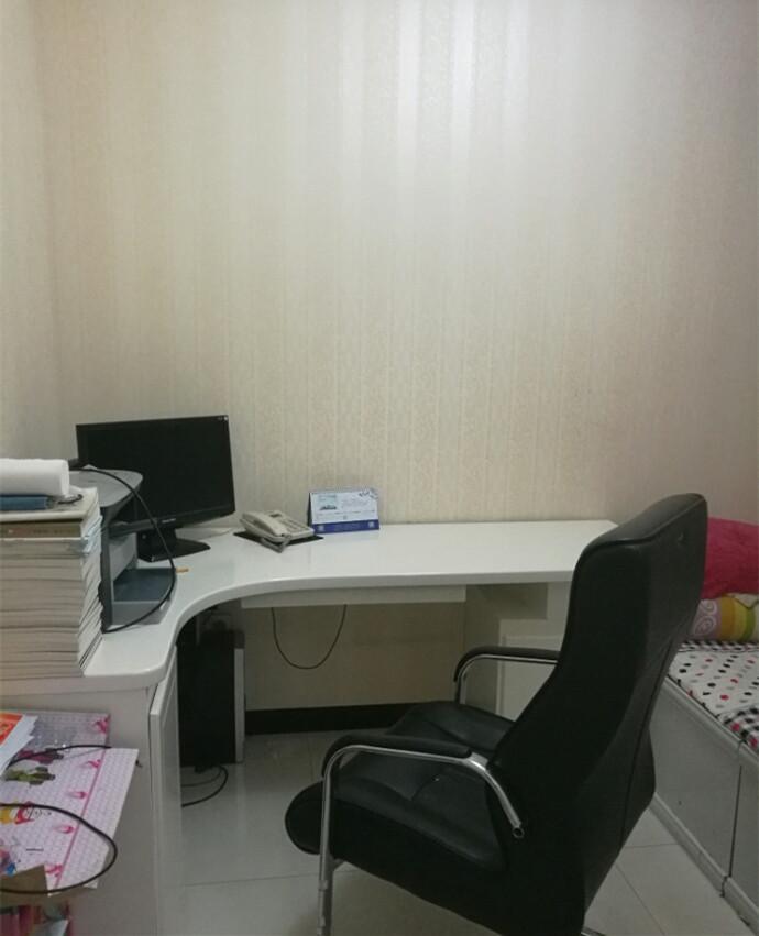 买了楼梯房的7楼,入住1年我想亏本卖掉,老公说我作!