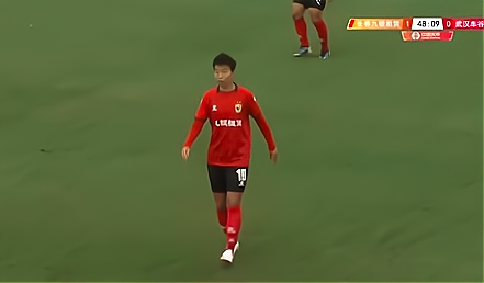 长春华信女足|2-1！女超冠军大逆转！武汉队绝杀6连胜+世界波，长春队失误=丢球