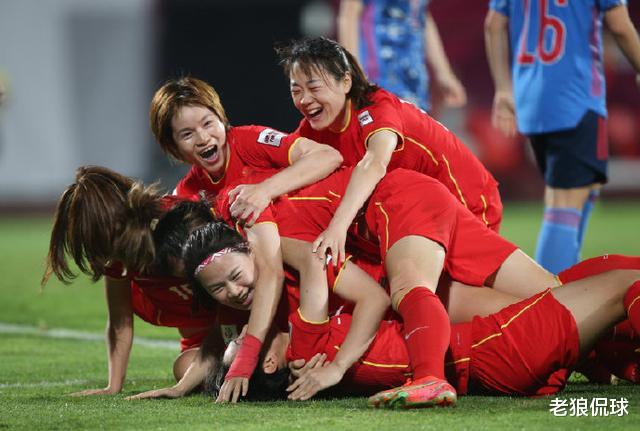 韩国队|感动!水庆霞在更衣室哽咽感谢队员,女足姑娘挥臂齐呼:拿下韩国