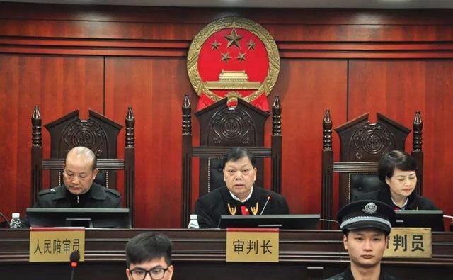 案例:女儿被绑架,劫匪打电话要50万赎金,妈妈砍价砍到3万