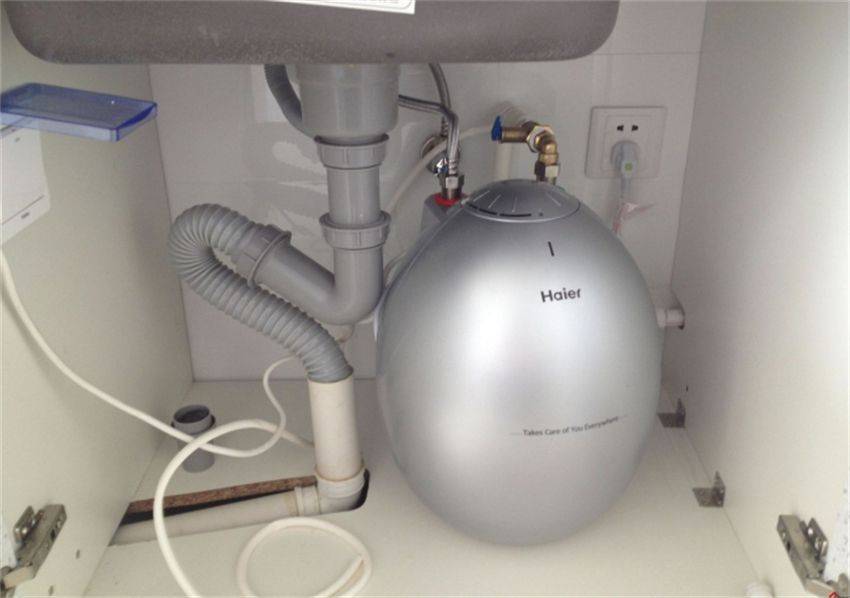 为何用过电热龙头的人，都想换回小厨宝？家用选哪个更合适！