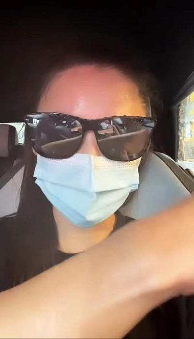 张柏芝|张柏芝菜市场买肉被免费送！开破车送儿子上学，家里车库乱成一片