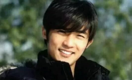 安在旭|“韩流鼻祖”安在旭:与宋允儿相恋,娶小9岁妻子,如今怎样了?