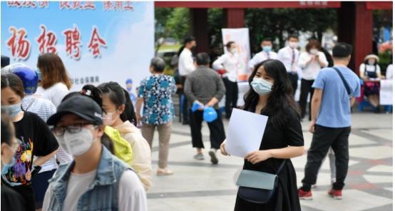 半导体|“开工潮”变“用工荒”?月薪8000也招不到人?90后:全是套路