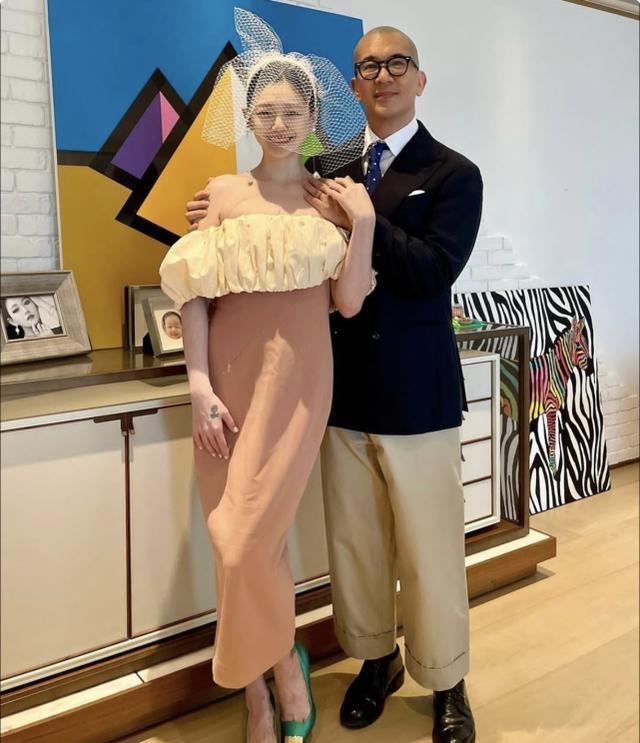 大S|大S一招引蛇出洞汪小菲秒认怂，张兰爆大s重婚反被S经纪人将一军