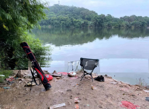 阿勇|广西50岁钓友自行下水溺亡, 劝一句, 竿子入水宁可不要！也不下水！