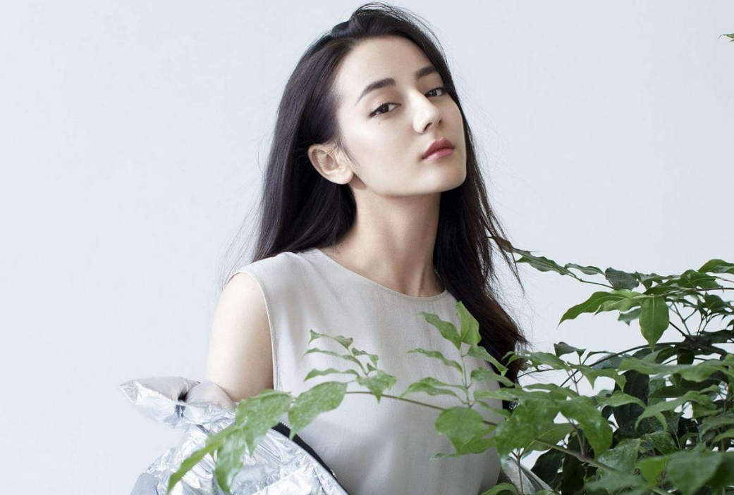 杰森·莫玛|热巴谈及择偶标准时,被问想嫁给谁,她的回答让很多男人望尘莫及