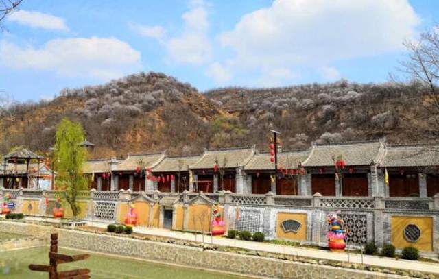 旅游业|旅游行业收入只恢复到疫情前的一半水平,办旅游发展大会能扭转吗