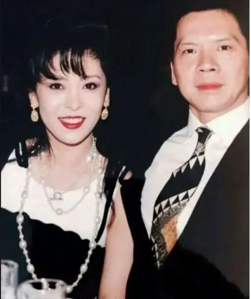 陈岚|向华强“红颜知己”陈岚