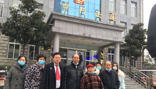 河南老太追凶记:两儿一孙被枪杀,拾荒12年只为找出最后一个凶手