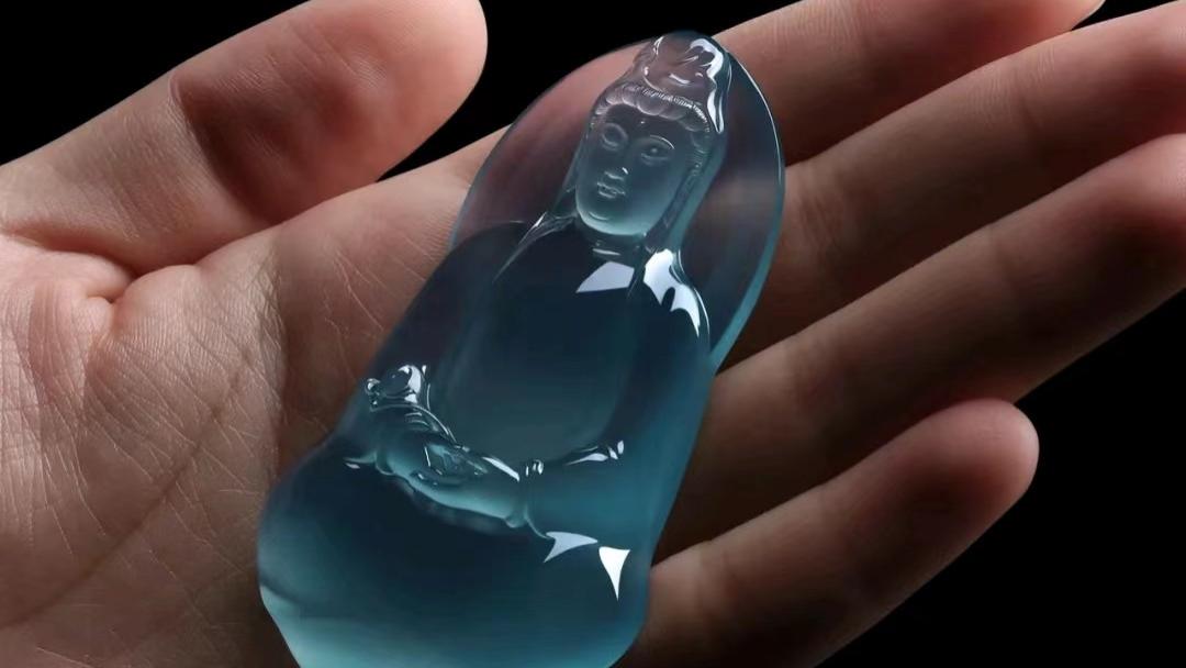 翡翠|普遍受人好评的翡翠——天空蓝