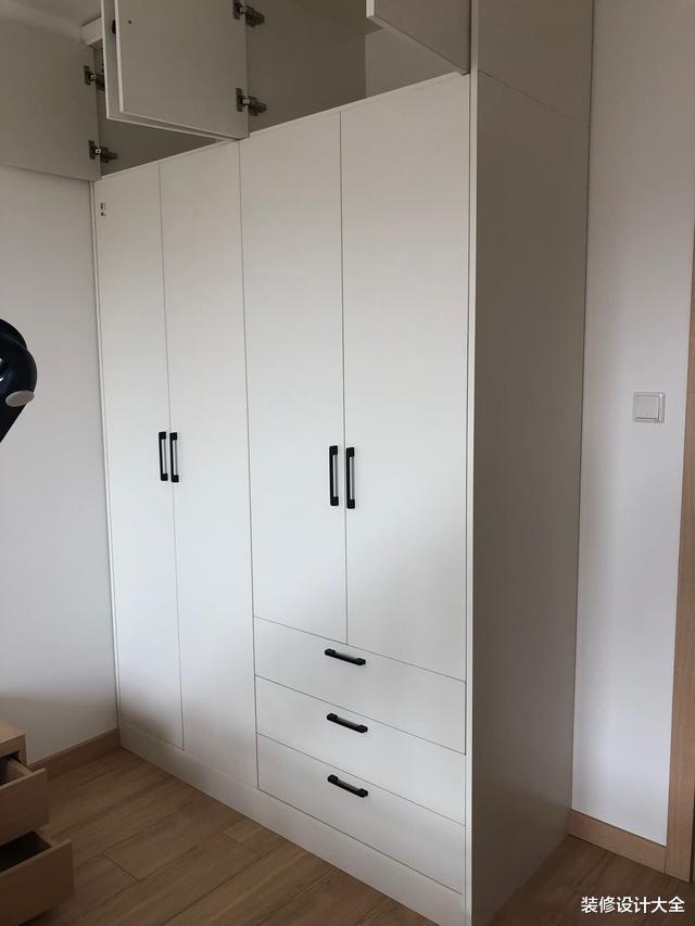 谁说穷装就一定low了,不吊顶不做造型,照样可以有逆天颜值!