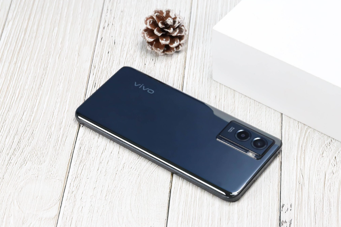 vivo|vivo也有不错的千元机？6000mAh大电池加持，高配版跌至1899元