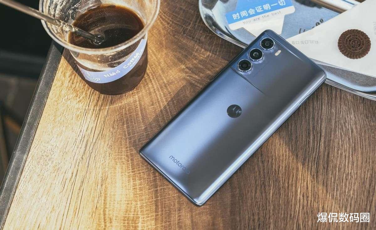 红米手机|2022最新手机性价比排行榜：红米K50仅排第九，这五款属实太抢眼