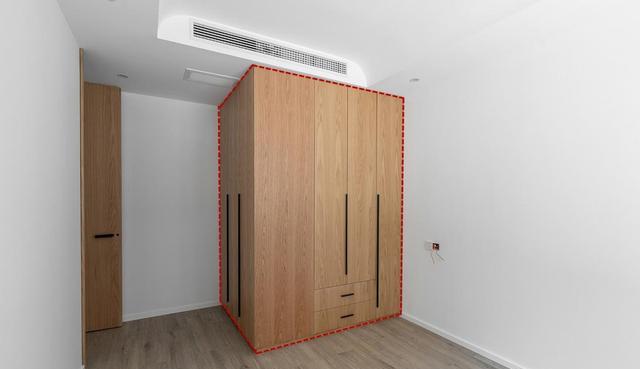 255三层底复式硬装现场,地下室封成阳光房,平层价格装出别墅范