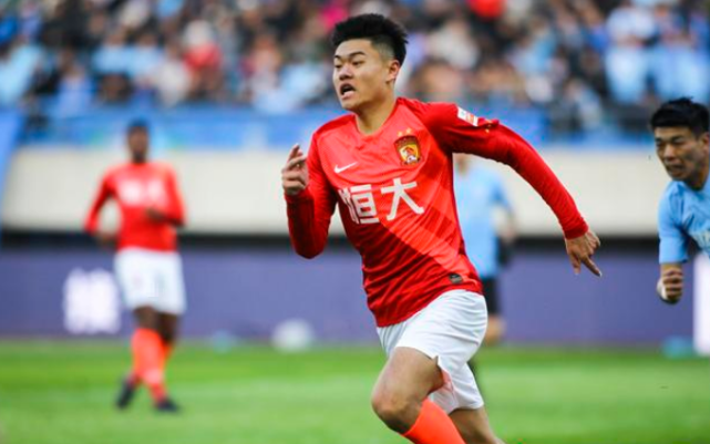 大邱fc|广州恒大叫停转会违反规定，球员有权力转会，也有权力讨薪
