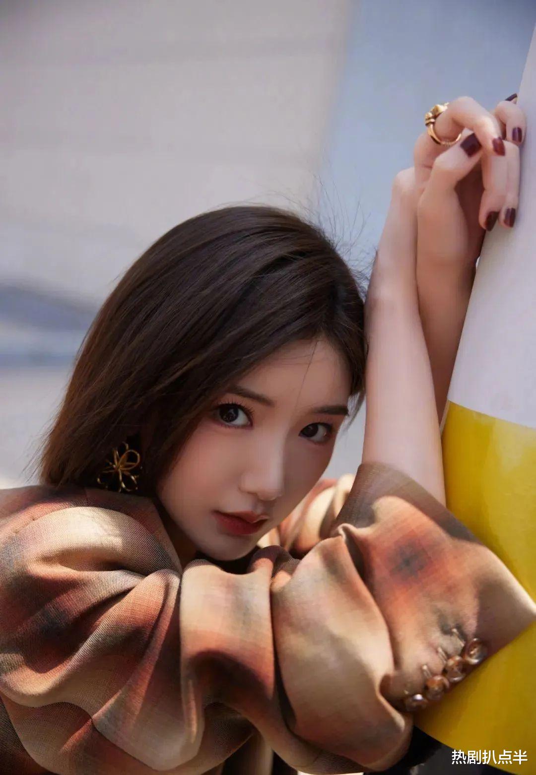 谭松韵|“娃娃脸”的30岁：有人依旧死守“少年感”，有人却走远了