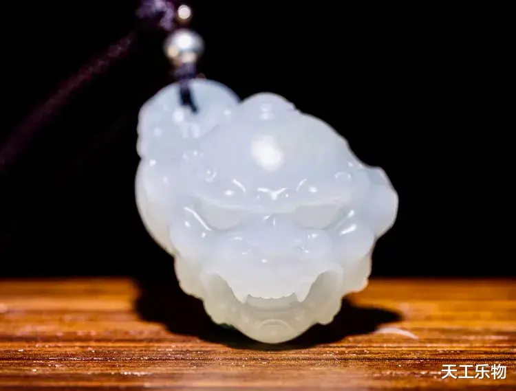 雕刻|和田玉市场怪象:看不上的雕件,买不起的原籽!