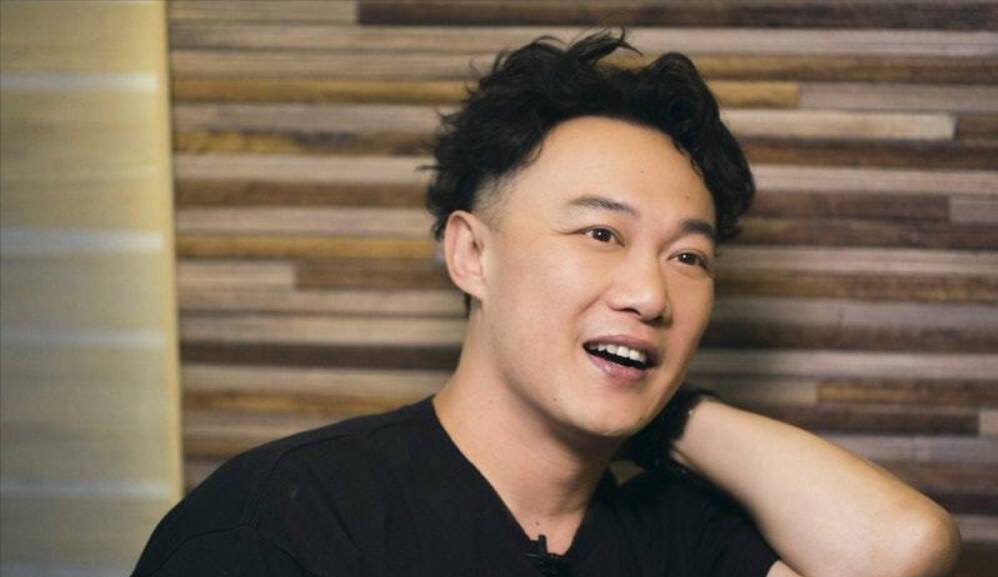 陈奕迅|有钱人的世界？陈奕迅每月为妻子花60万，孙俪却买15一双的拖鞋