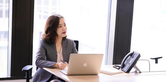 回顾:女子入职一年偷538万,家中全是奢侈品,老板以为正常亏损