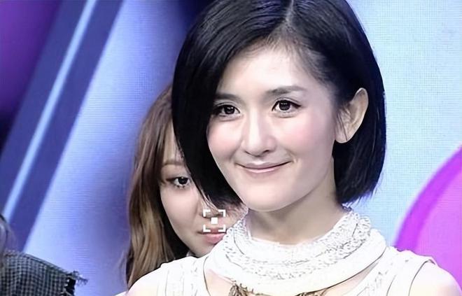 谢娜|主持一姐谢娜，如今全是差评，狼狈至极