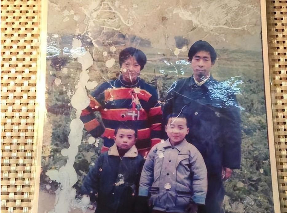 94年7岁男孩目睹母亲遇害,被拐时记下凶手模样,18年后千里复仇