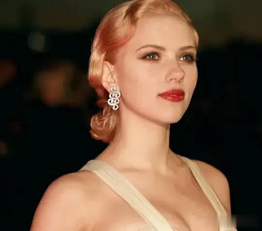 漫威|漫威女演员也拍过R级片(二)